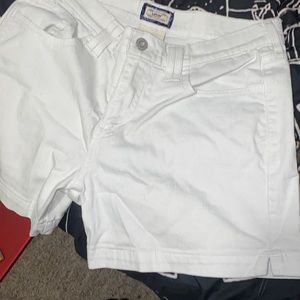 White Levi’s shorts for women